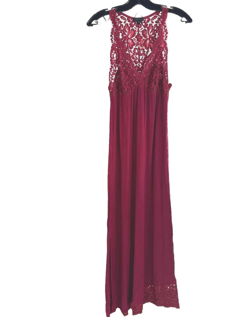 Montelle Intimates Women's Burgundy Lace Maxi Nightgown - Small
